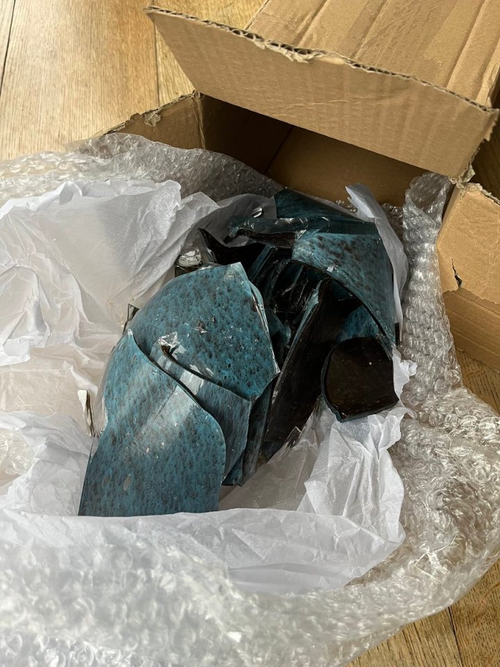 Pictures also claim to show items delivered by Evri arrived broken