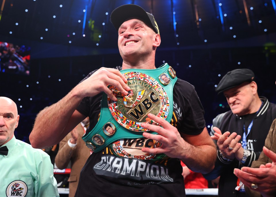 Tyson Fury is in talks to fight Oleksandr Usyk