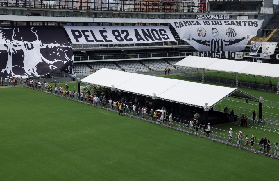 Thousands lined up to pay their respects to the sporting icon