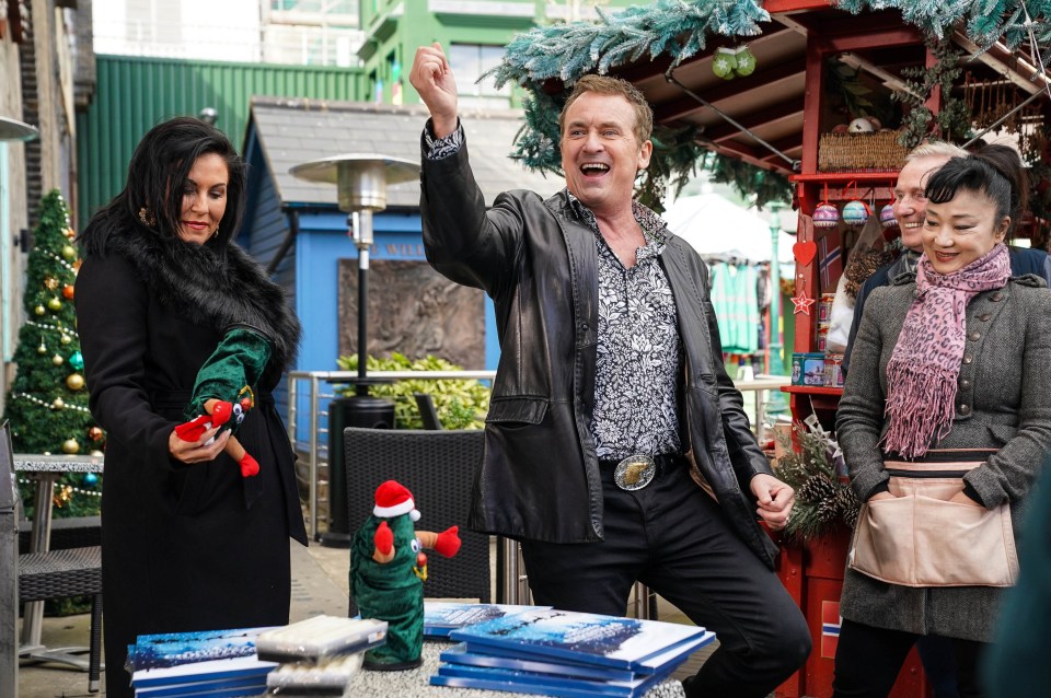 Viewers think they know that Jacket Potato is Shane Richie after one clue