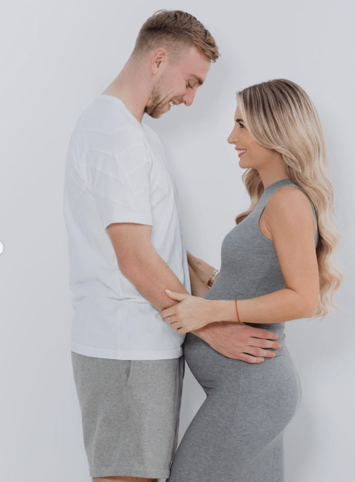 Jarrod and Dani posted a gorgeous snap to announce their pregnancy