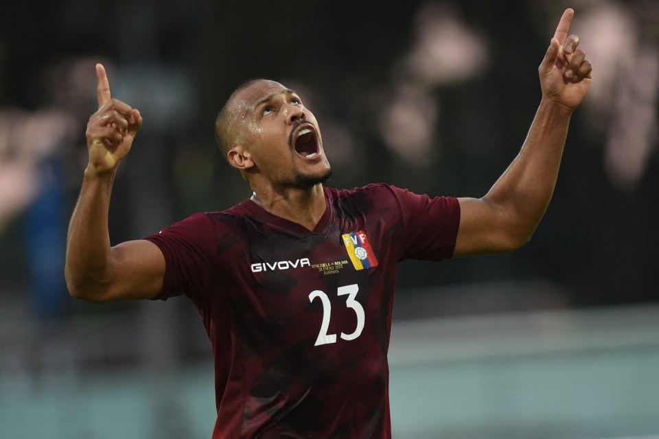 Salomon Rondon has joined River Plate after having his Everton contract ripped up