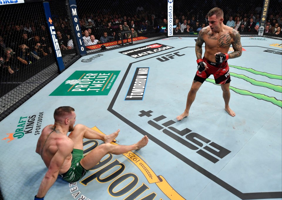 Conor McGregor broke his leg against Dustin Poirier