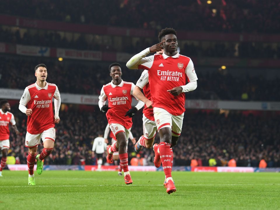 Bukayo Saka points to his temple after scoring for Arsenal against Manchester United