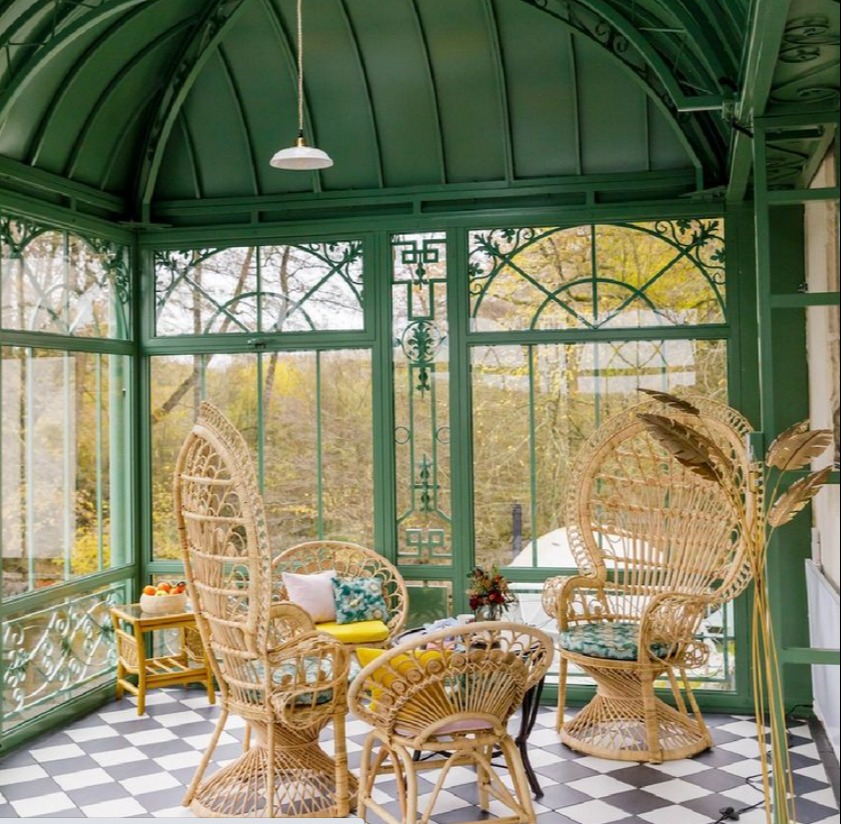 The pair shared a photo of their stunning winter garden which sparked questions from fans