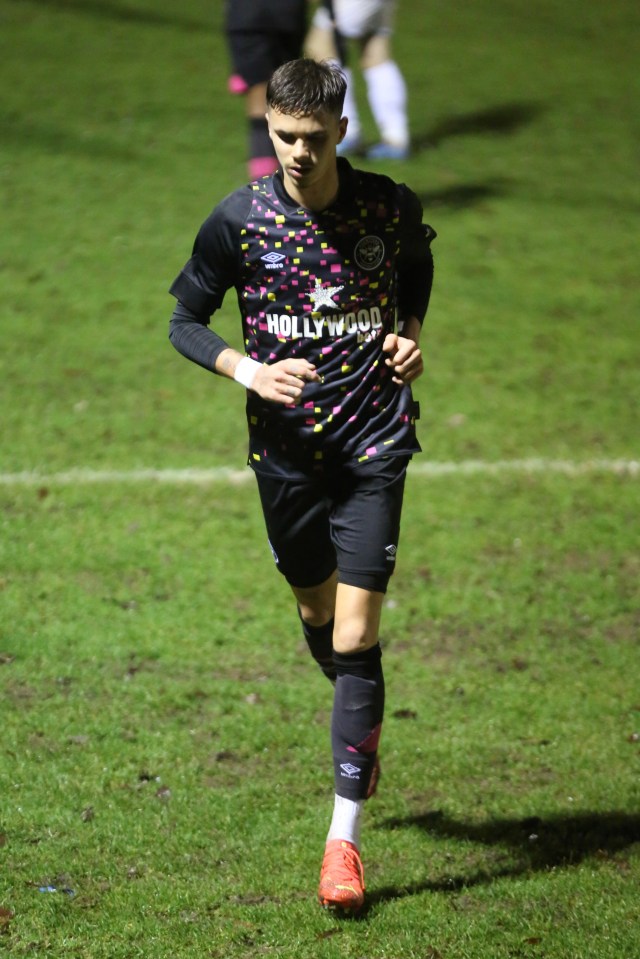 Romeo Beckham made his Brentford B debut against against Erith & Belvedere on Tuesday night