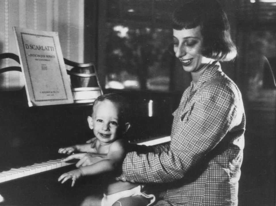 Mum Leah had given up a career as a concert pianist to look after Steven and his younger sisters