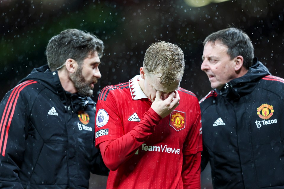 Van de Beek left the pitch in tears