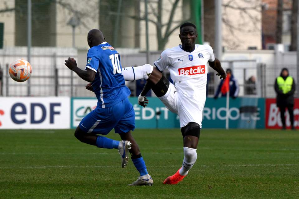 Eric Bailly was shown a straight red for his kick on Moussa N’Diaye