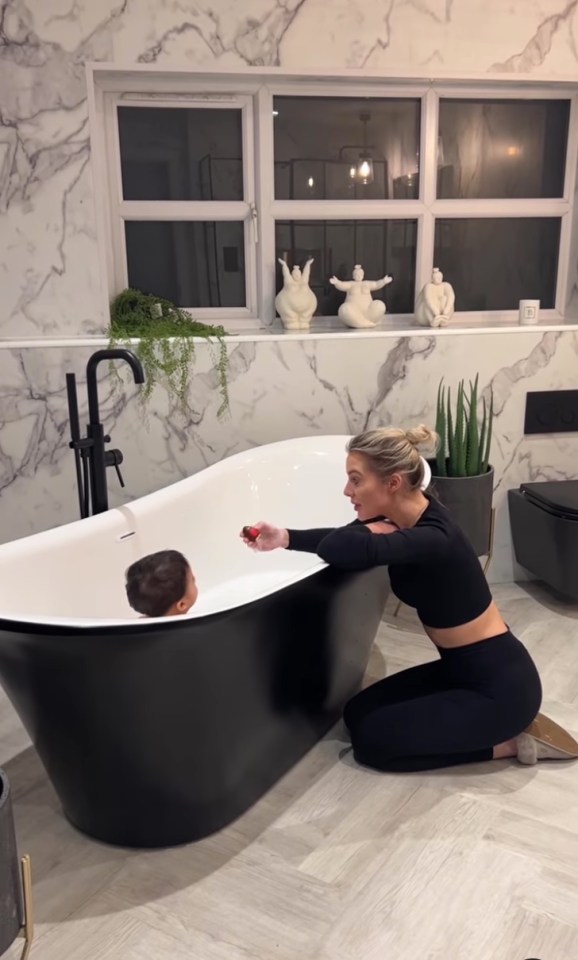 Helen Flanagan gave a glimpse inside her new bathroom