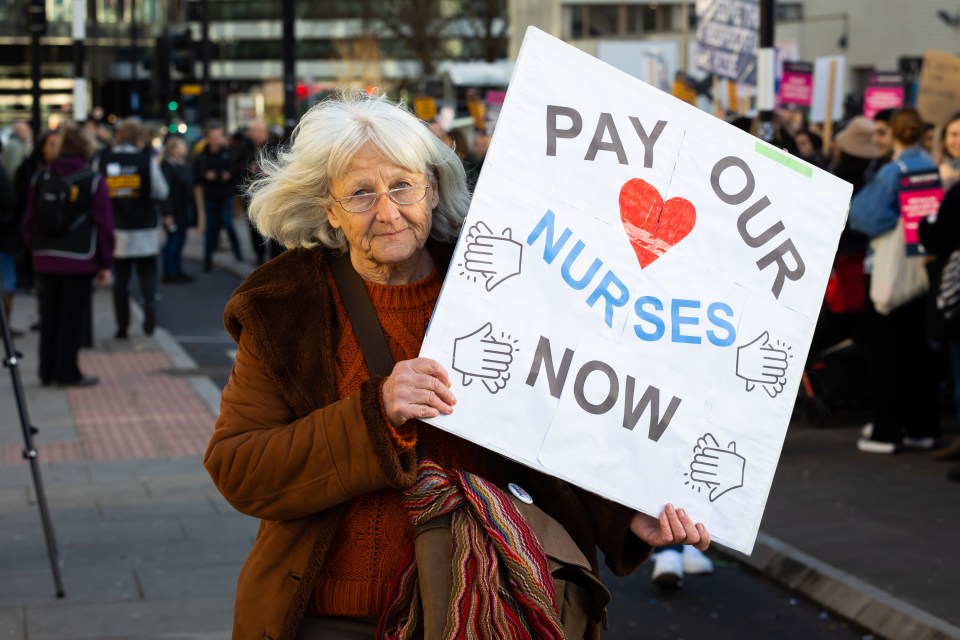 Nurses will hold four more strike days in January and February, starting this Wednesday