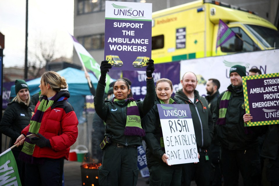 Ambulance workers will go on strike again next Friday in a major dispute over pay