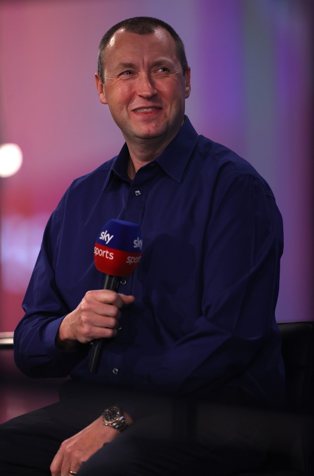 Mardle lost his voice calling the shots from the TV booth as Smith faced Van Gerwen