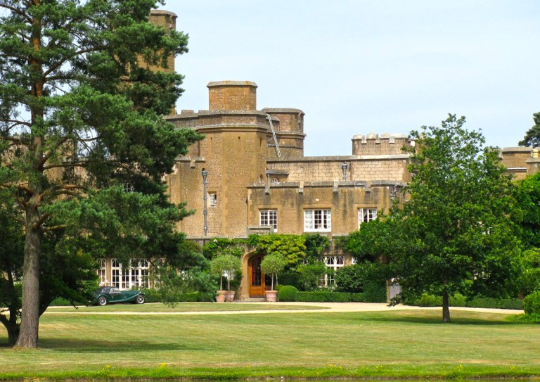 Fort Belvedere is located at Windsor Great Park