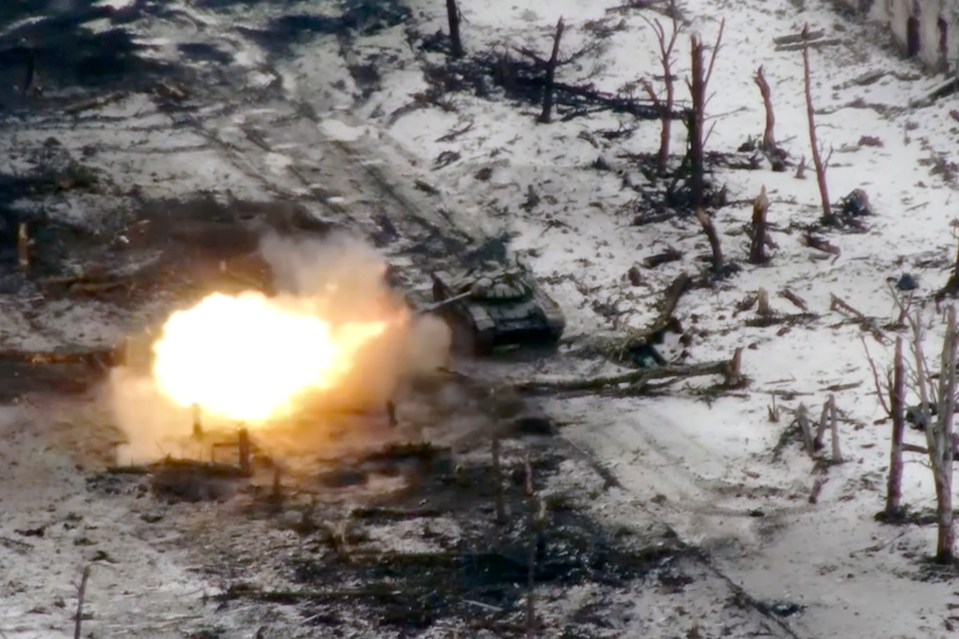 Footage also shows intense tank battles in Marinka