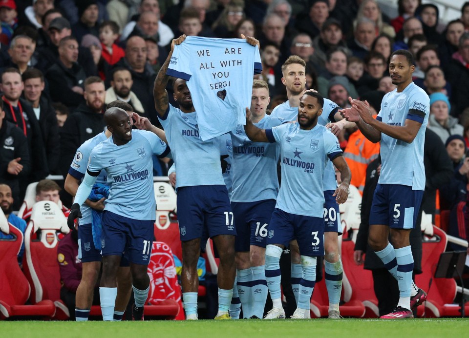 Brentford paid tribute to Sergi Canos after Ivan Toney's equaliser against Arsenal