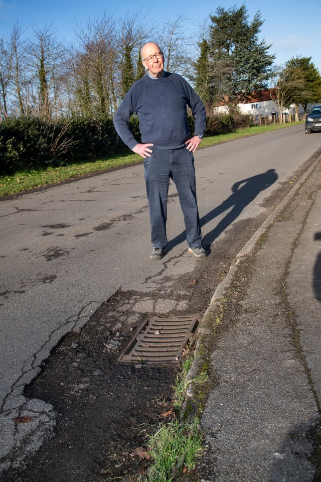 Alistair Henderson says that 'big yellow circles' are needed to stop triathletes tripping over this giant pothole