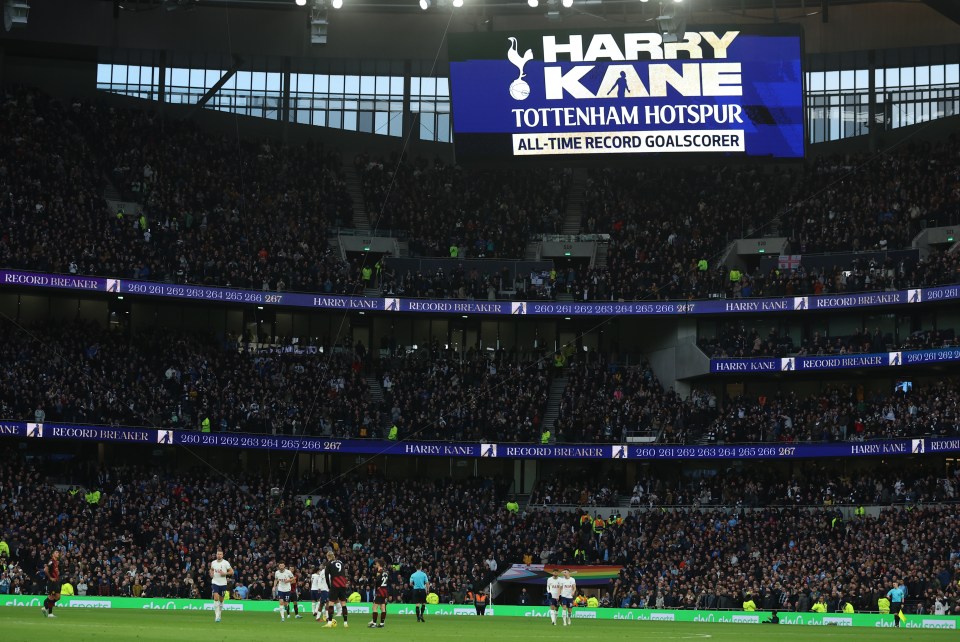 Phe Tottenham scoreboard paid tribute to Harry Kane after his record-breaking strike