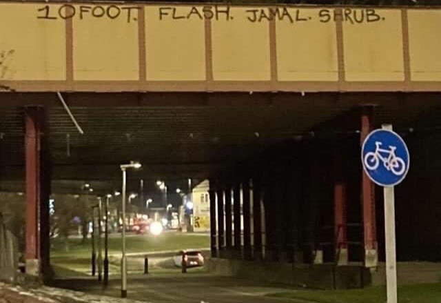 10 Foot’s signature marks a bridge in Swindon