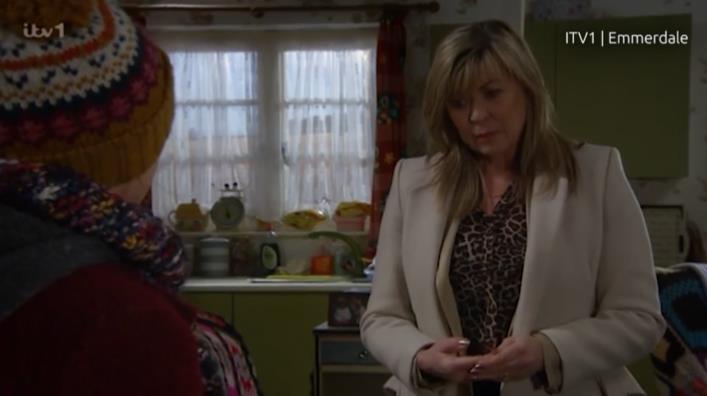 Kim Tate shockingly grovelled at Lydia Dingle's feet