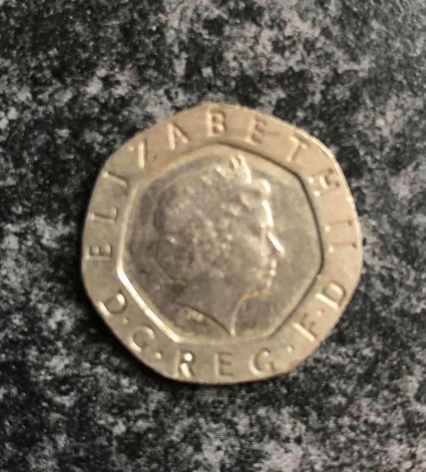 The undated 20p entered circulation without a date