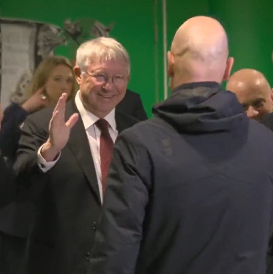 Sir Alex Ferguson waited to see Erik ten Hag after the Carabao Cup final