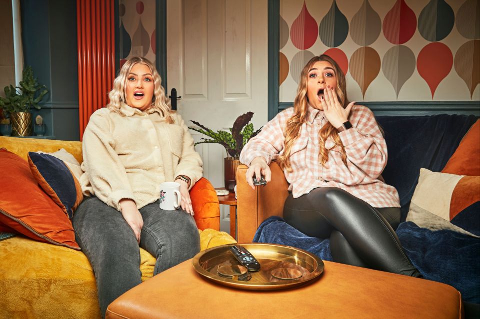 Izzi is usually seen in casual clothes while on Gogglebox with her sister Ellie