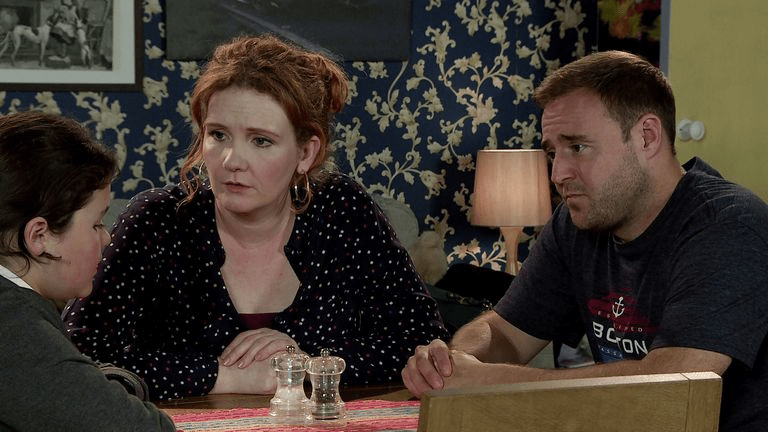 Fiz and Tyrone fail to believe their daughter