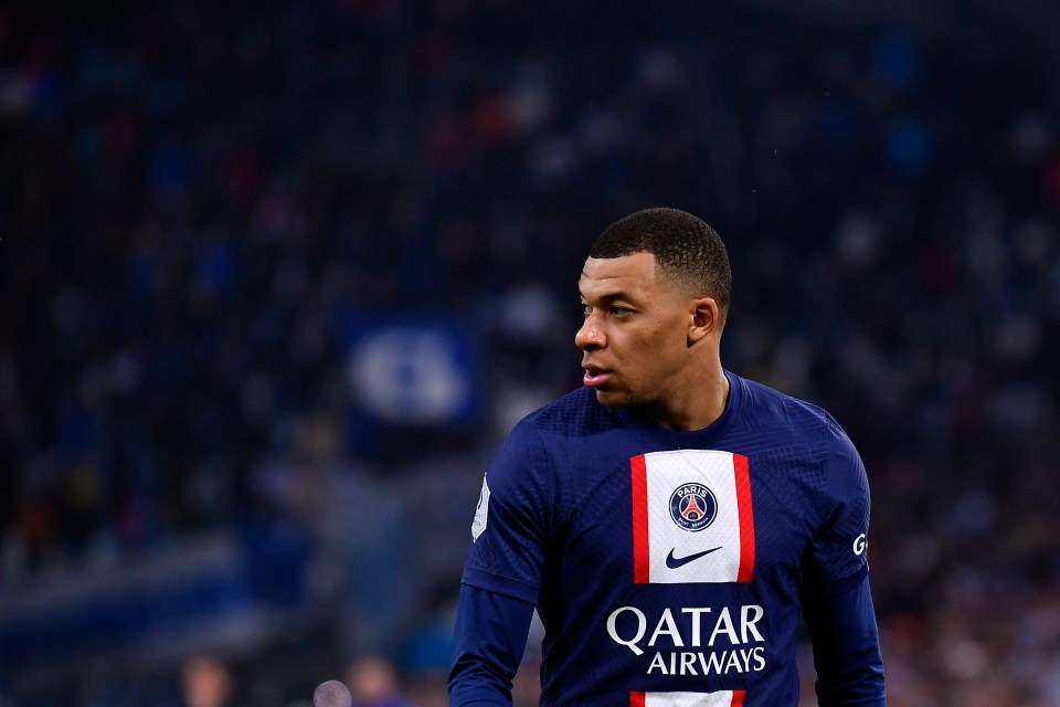 Mbappe's contract does not expire at PSG until 2025