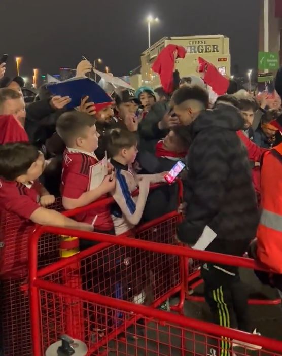 Lisandro Martinez stayed hours after Man Utd's win over Barcelona to sign autographs