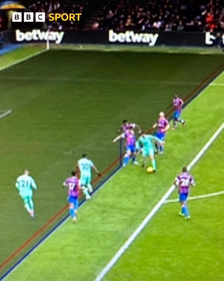 Upon closer inspection, the lines drawn were from the wrong player