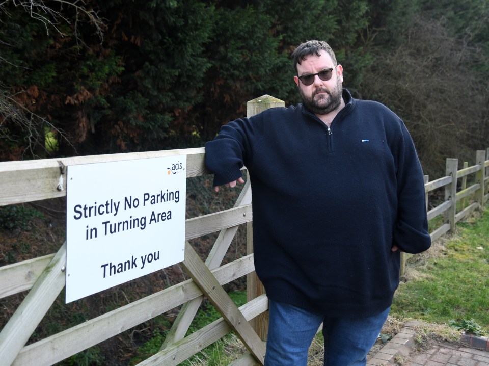 Matthew wants double yellow lines brought in so his mum doesn't have to wait in the cold