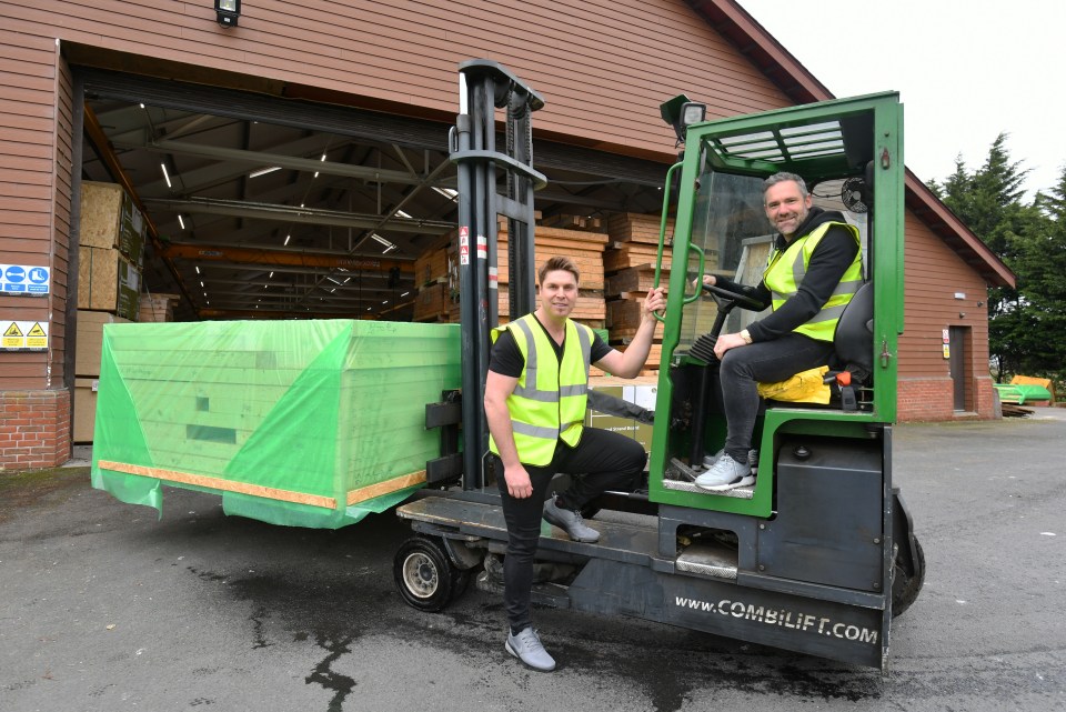 This midfielder (right) used to be known as "the New Gazza". He is pictured here working in construction with former team-mate Garry Flitcroft.