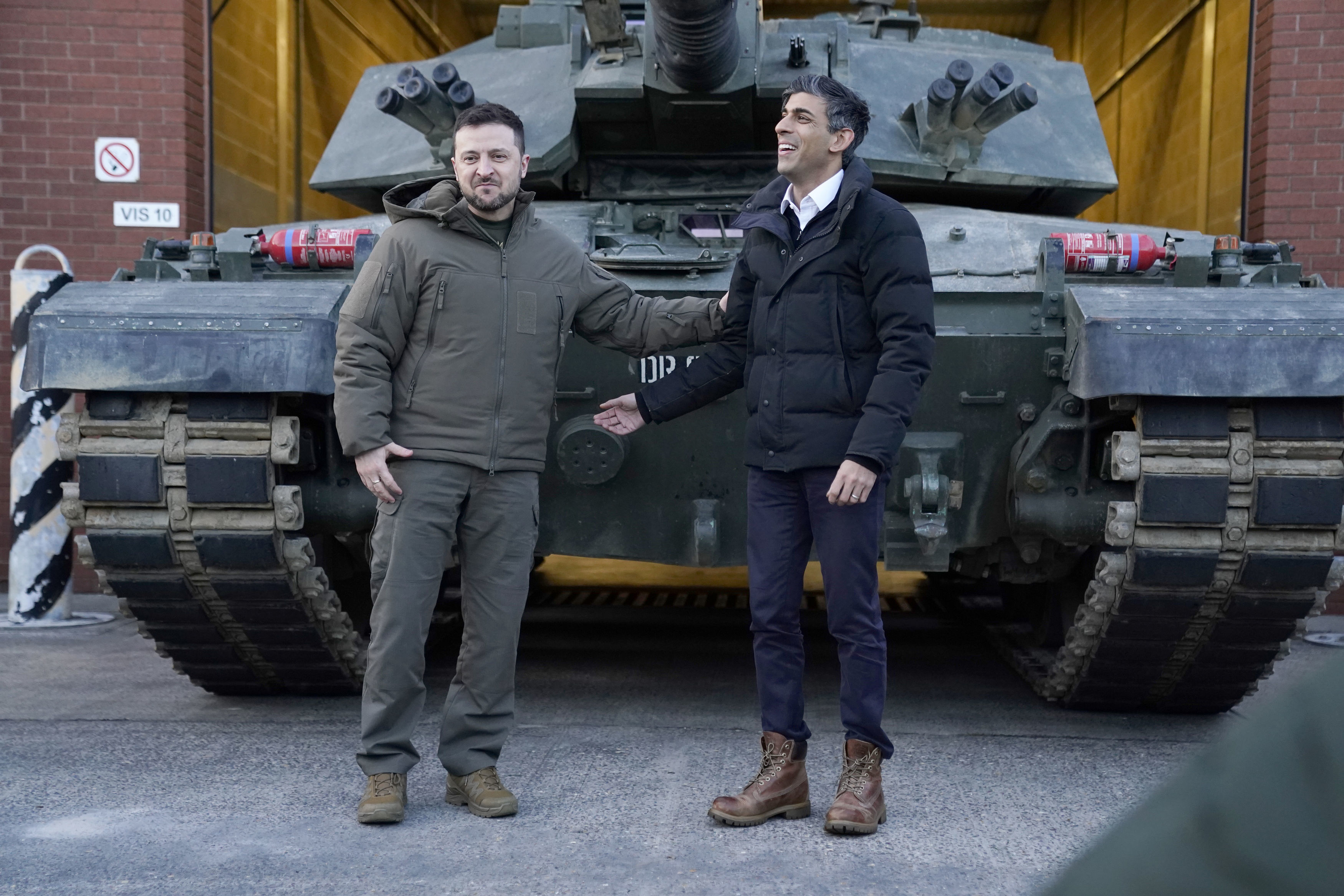 Zelensky visited the UK to ask Sunak for more military support for Ukraine