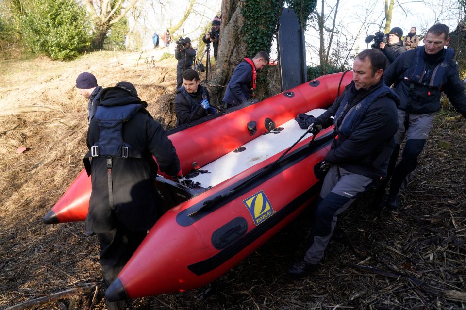 Specialist divers have joined the search for the missing mum