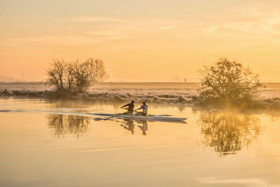 Cambridge University rowers on the River Great Ouse