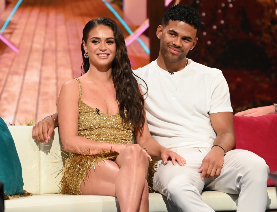 Love Island fans think that Olivia and Maxwell could be 'faking' it