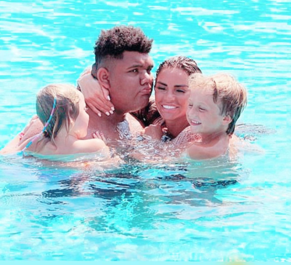 Katie Price shared pictures of herself on holiday