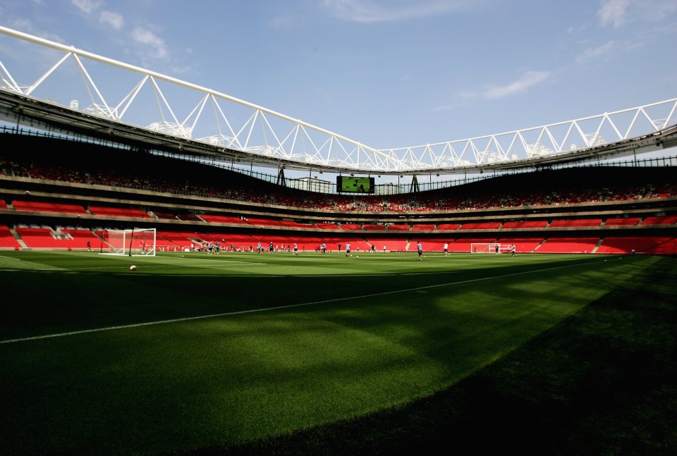 LONDON - JULY 20:  A general view of the new Arsenal Emirates Stadium during an Arsenal Training and Emirates Stadium Open Day at the Emirates Stadium on July 20, 2006, in London, England.  (Photo by Paul Gilham/Getty Images)