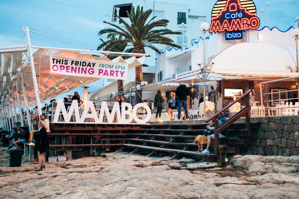 The ladies watched the sunset at Café Mambo before promptly returning to the UK