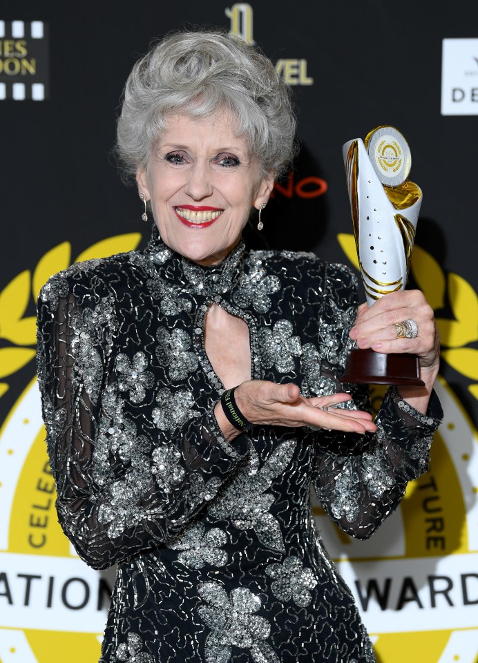 Anita with her Lifetime Achievement Award during the National Film Awards 2022