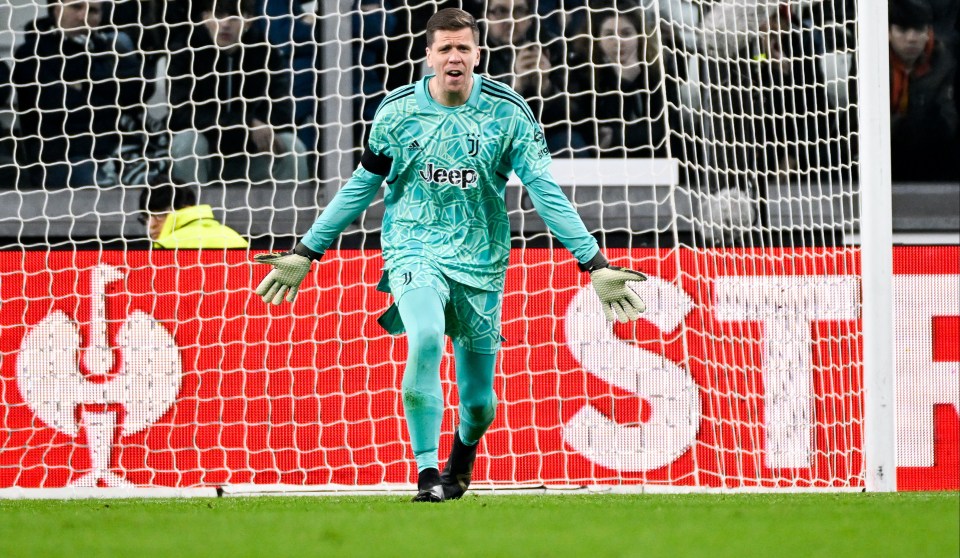 Juventus keeper Wojciech Szczesny has reportedly rejected Tottenham