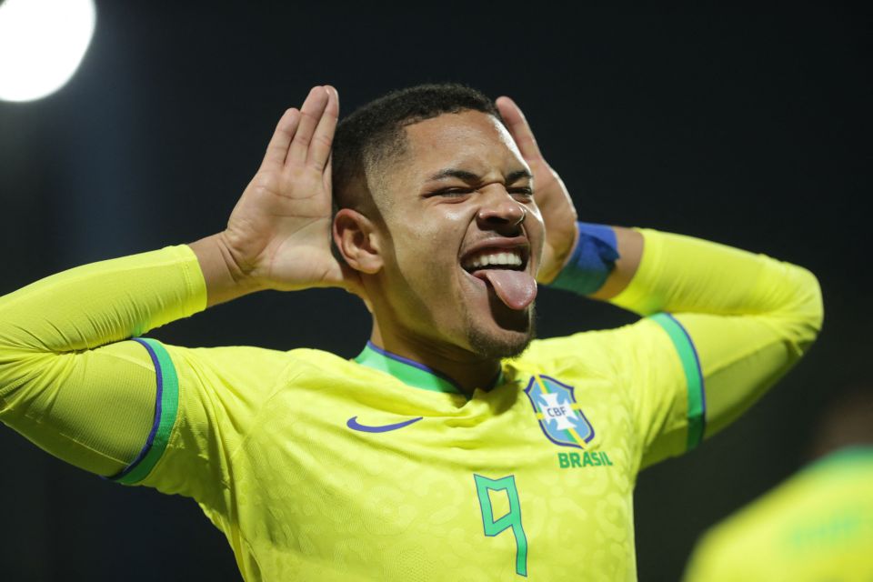 Edu is keen on landing new Brazil star Vitor Roque ahead of Barcelona