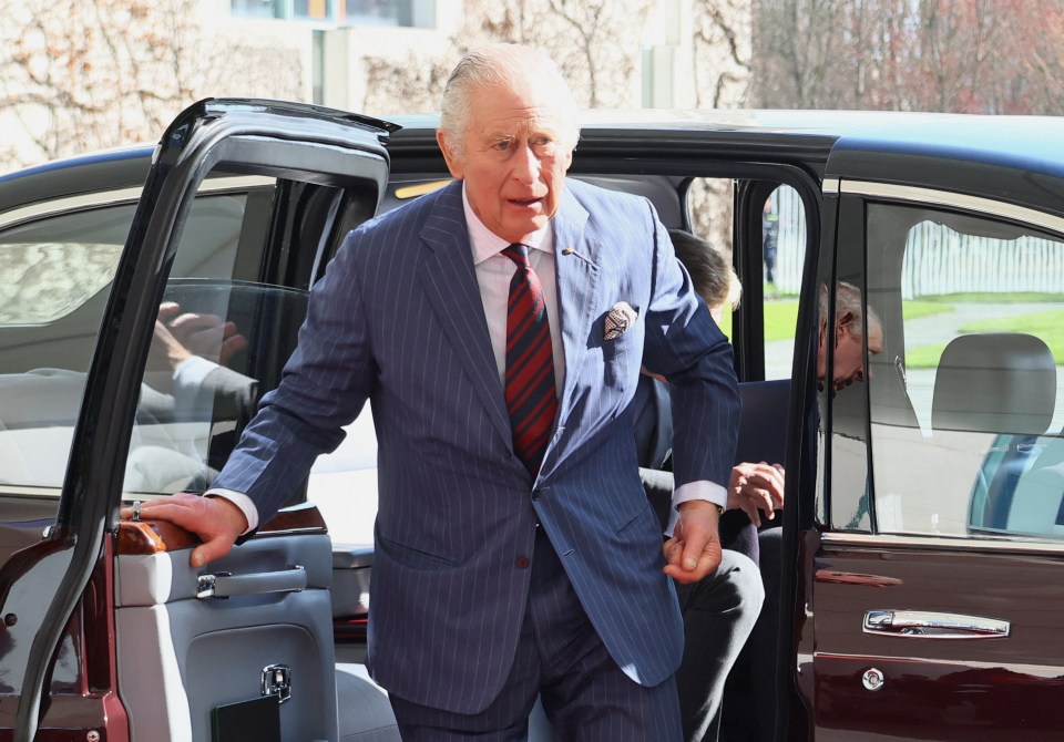 King Charles arrived at the Chancellery to meet with German Chancellor Olaf Scholz