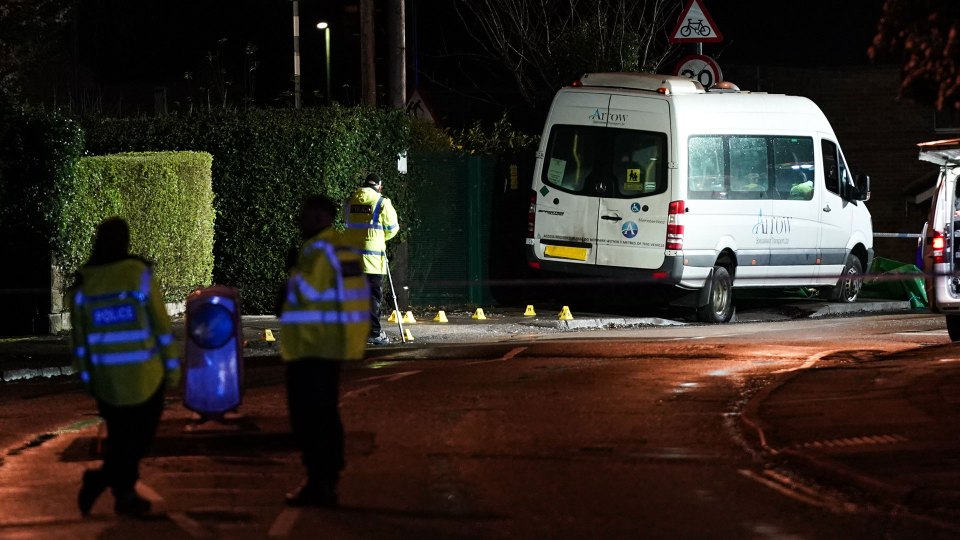 A man and woman have died after a crash in Nottinghamshire