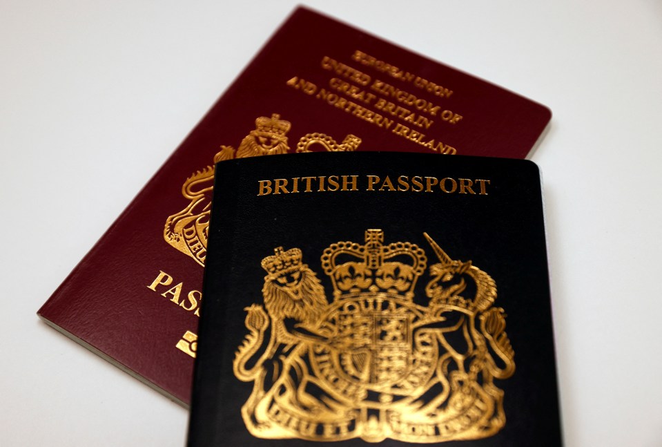 More than 4,000 passport workers across the UK will walk out for five weeks