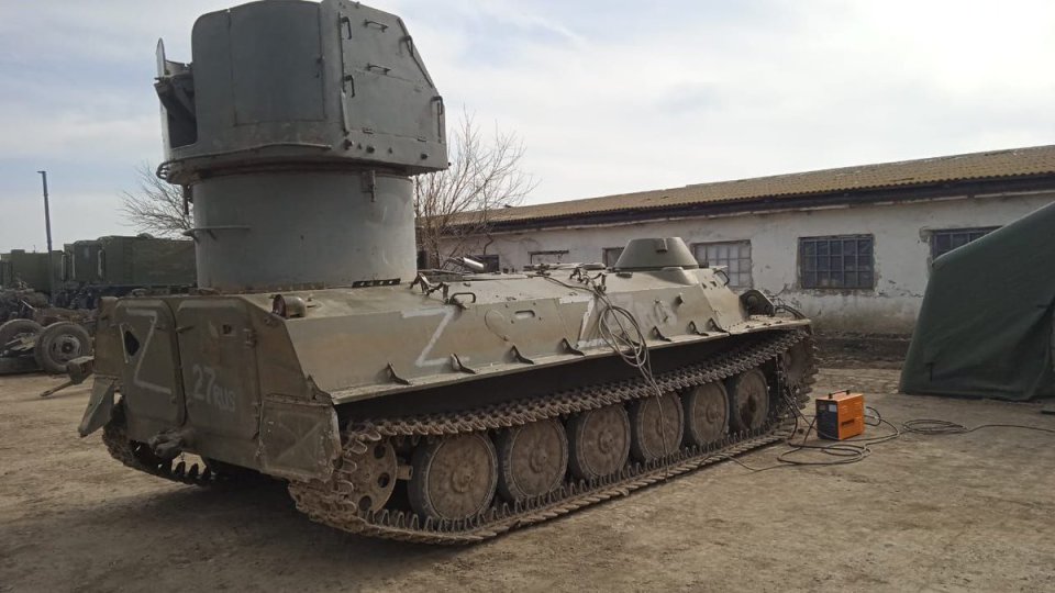 A Russian improvised tank with a naval turret welded on top