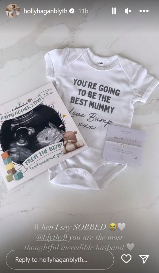 She was gifted a scan of her unborn baby and an adorable outfit and bracelet