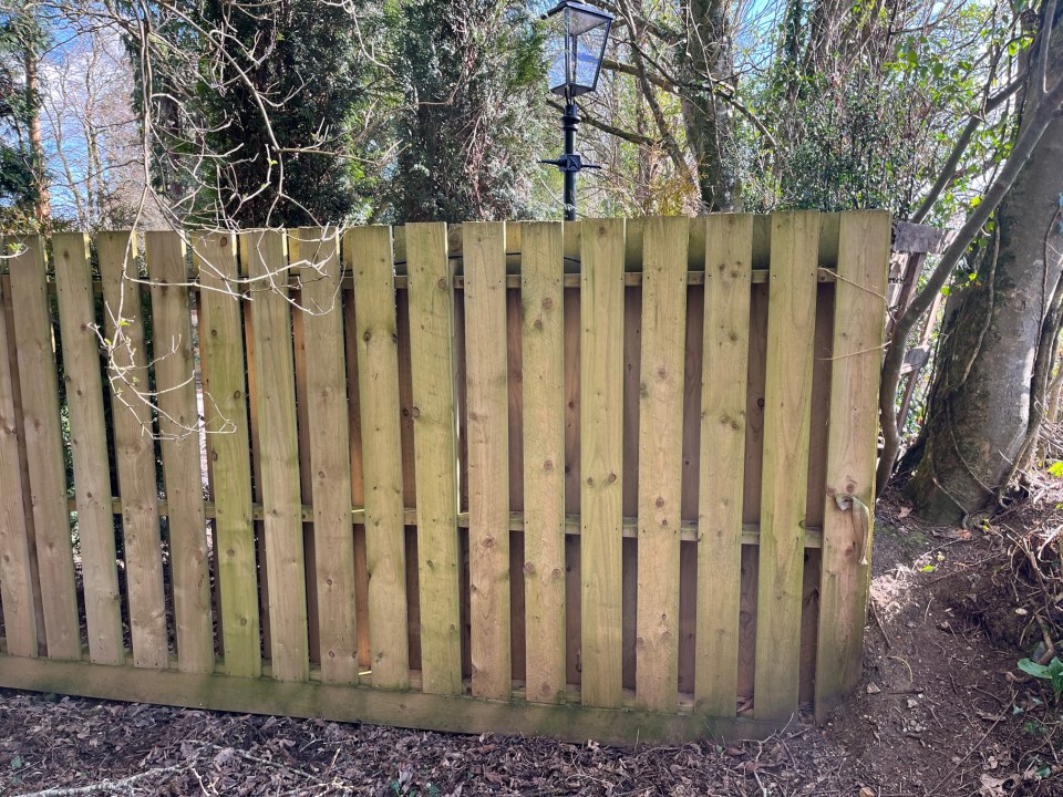 A 6ft fence blocks access to Footpath Feock 18