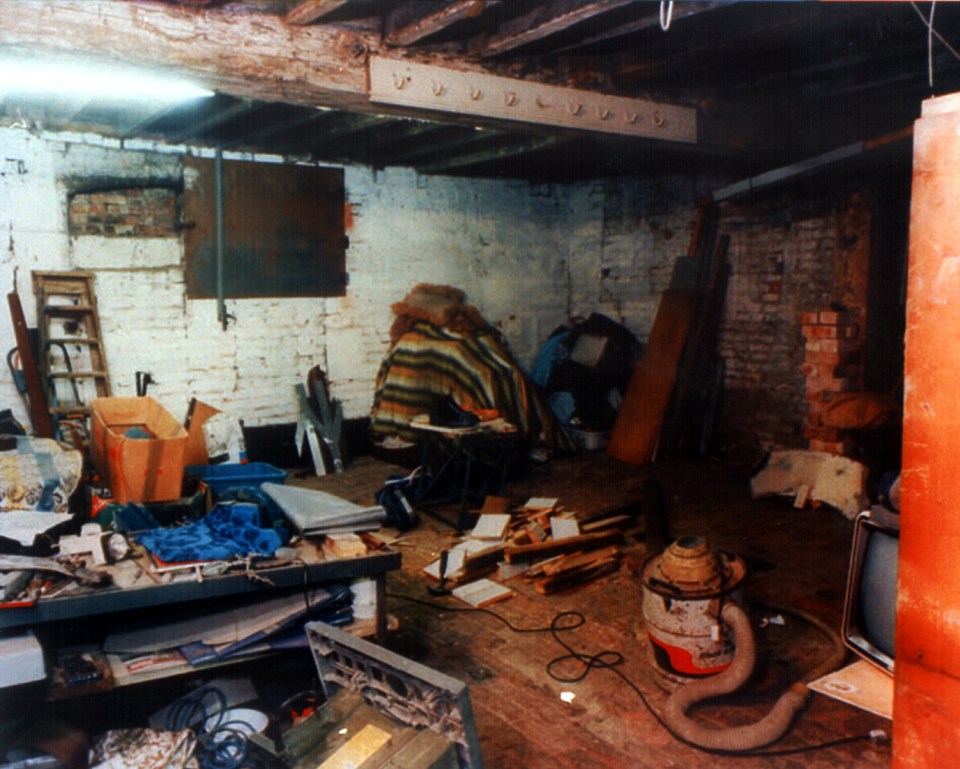 Sams kept Stephanie at his workshop in Newark, Nottinghamshire